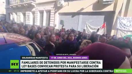 Argentina: Familiares de detenidos en manifestación contra Ley Bases reclaman su liberación
