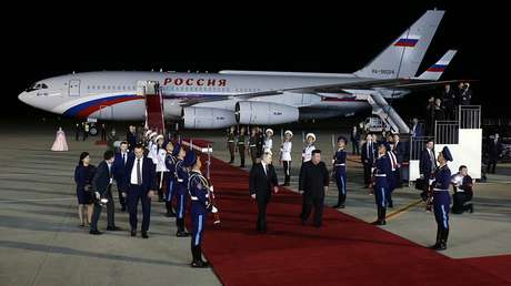 Putin parte de Pionyang rumbo a Hanói