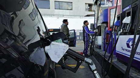 "No juegue con fuego, señor Noboa": organizaciones reaccionan al alza de las gasolinas en Ecuador