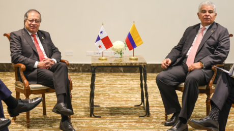 Petro y Mulino acuerdan trabajar en la interconexión eléctrica y la crisis migratoria