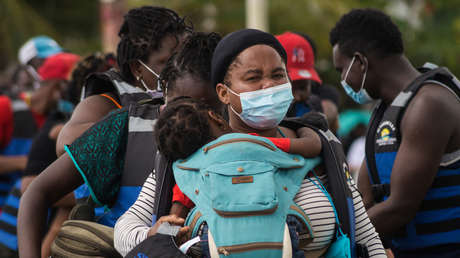 Panamá empieza a cerrar su frontera con Colombia para "canalizar" el flujo migratorio