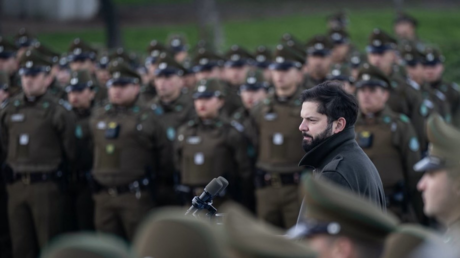 Boric redobla su apuesta por Carabineros ante el aumento de la criminalidad en Chile