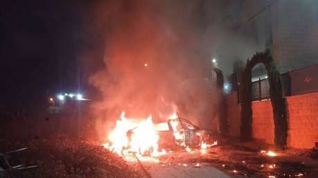FOTOS, VIDEOS: Unos 100 israelíes incendian viviendas y coches en Cisjordania