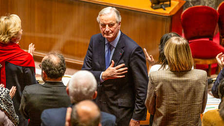 Primer ministro de Francia renuncia a su cargo