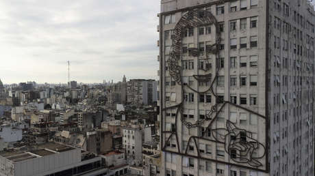 Gobierno de Milei prohíbe el "culto a la personalidad política" en edificios y oficinas del Estado