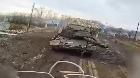 VIDEO: Un dron FPV ruso aniquila un tanque Leopard ucraniano