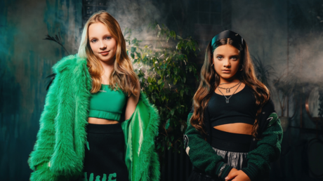 Niñas rusas de 11 y 12 años graban una canción y entra en el top 10 de Billboard