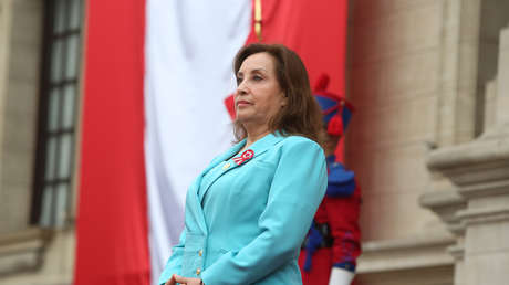 Boluarte viajará a Davos con una testigo vinculada al caso Rolex