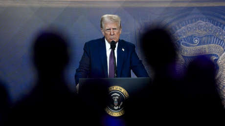 O fabrican en EE.UU. sus productos, o paguen aranceles: el "sencillo" mensaje de Trump a empresarios