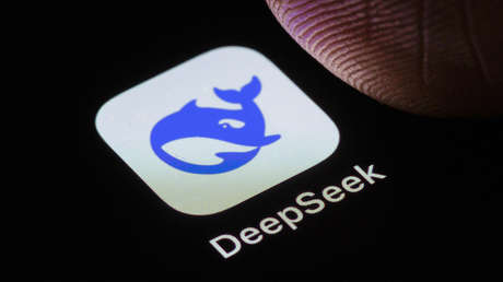 DeepSeek desaparece de las tiendas de Apple y Google en Italia