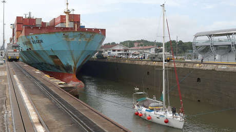 Solo dos países pueden pasar gratis sus buques de guerra por el canal de Panamá