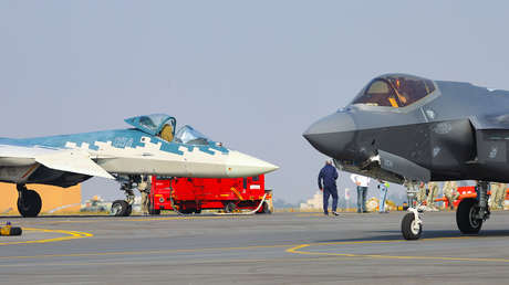 Por qué el F-35 no volará durante su duelo "histórico" con el Su-57 ruso en Aero India