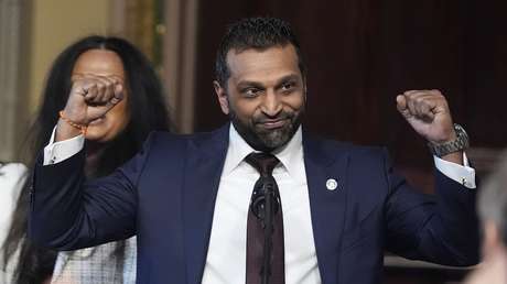 El jefe del FBI promete una "nueva era" sin encubrimientos