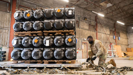 WSJ: EE.UU. suspende la venta de armas a Ucrania