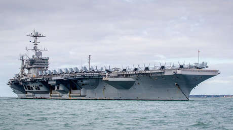 Hutíes de Yemen atacan el portaviones estadounidense USS Harry Truman en el mar Rojo
