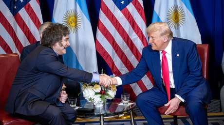 Milei celebra los aranceles impuestos por Trump a Argentina con una canción de Queen