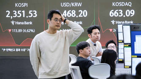 Mercados financieros se tambalean por la guerra comercial de Trump, MINUTO a MINUTO