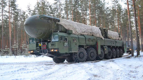 "Imposible": Medvédev comenta la idea de un desarme nuclear completo