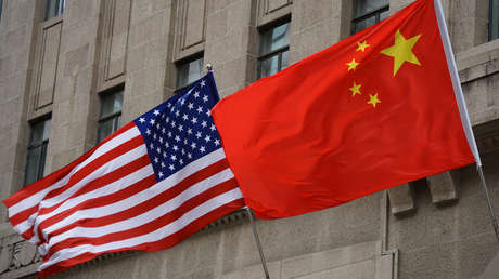 Entran en vigor aranceles de Trump contra decenas de países, incluido el de 104 % sobre China