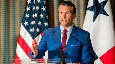 VIDEO: El jefe del Pentágono sorprende con imitación a Trump en público