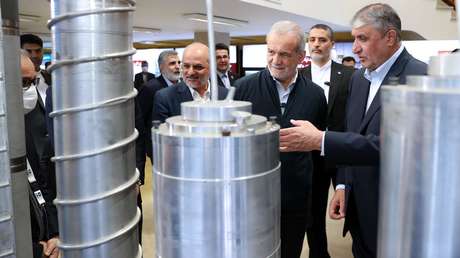 El presidente de Irán visita un centro nuclear antes de retomar el diálogo con EE.UU.