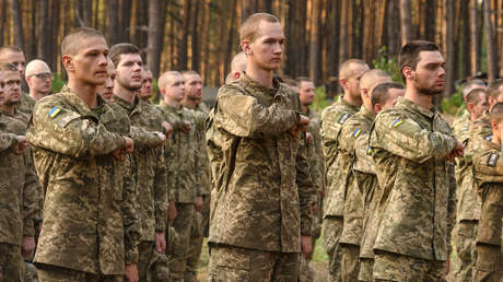 Fracaso de la movilización juvenil de Zelenski: solo 500 inscritos en 2 meses