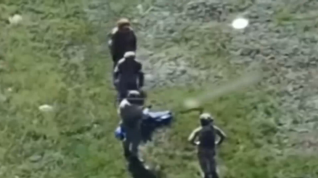 VIDEO: Soldados rusos y ucranianos hablan entre sí durante el alto el fuego de Pascua