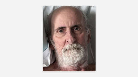 La mata a batazos, vive con el cadáver una semana y lo pica para botarlo