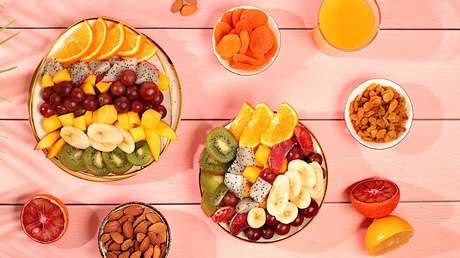 La fruta de oro que aporta vitamina C y colágeno fortaleciendo articulaciones y huesos