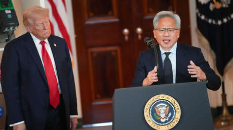El consejo del jefe de Nvidia a EE.UU. para imponerse a China en un ámbito clave