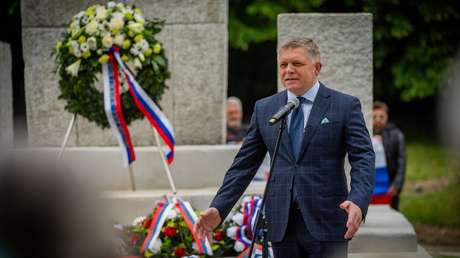 "¡Viva el Ejército Rojo!": Fico denuncia la rusofobia europea y rechaza el "nuevo telón de acero"