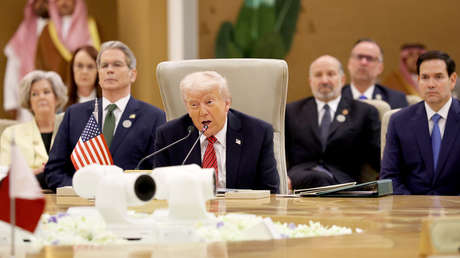 Trump insta "firmemente a todas las naciones" a apoyar las sanciones contra Irán