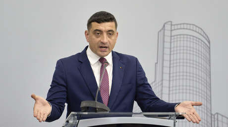 Principal candidato rumano acusa a Macron de interferir en las elecciones de su país