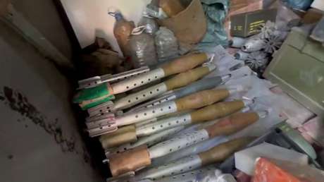 "Peligro mortal": Incautan en Donbass un depósito de armas de la OTAN (VIDEO)