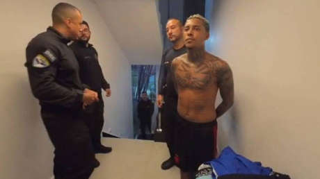 Cantante alaba a una banda criminal y termina preso e investigado por relación con el narco