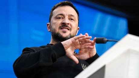 Zajárova responde con calma a la "histeria" de Zelenski (VIDEO)