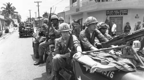 La invasión de EE.UU. para frenar "el comunismo" que puso patas arriba a una nación del Caribe