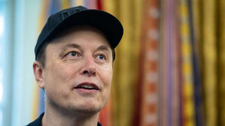 Padre de Musk: Elon quiso comprar un cohete en Rusia