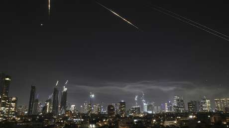 Axios: EE.UU. está ayudando a Israel a repeler el ataque iraní