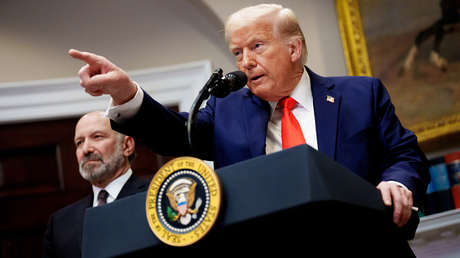 Trump: "Sabemos exactamente dónde se esconde el líder supremo de Irán, es un blanco fácil"