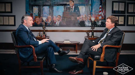 "No sabe nada sobre Irán": Tucker Carlson destroza a un senador de EE.UU.