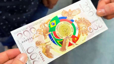 VIDEO: Presentan un billete del BRICS con las banderas de los países fundadores del bloque