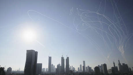 Irán lanza nueva ola de ataques contra Israel (VIDEOS)