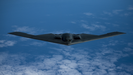 ¿Cómo es el bombardero estratégico B-2 que EE.UU. ha usado para atacar Irán?