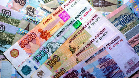 Asesor de Putin: La congelación de activos rusos se volvió en contra de Occidente