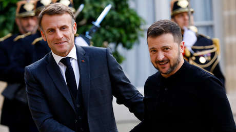 "Llamó como a un ex": Ridiculizan a Zelenski por la llamada de Macron