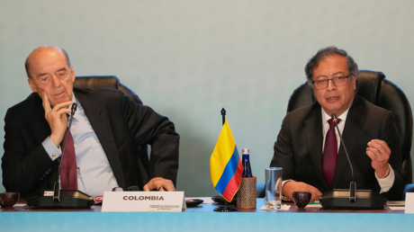 Petro denuncia penalmente a Álvaro Leyva por el plan golpista