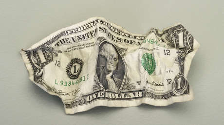 Lavrov: EE.UU. socavó el poder del dólar y redujo su rol en la economía mundial para muchos años