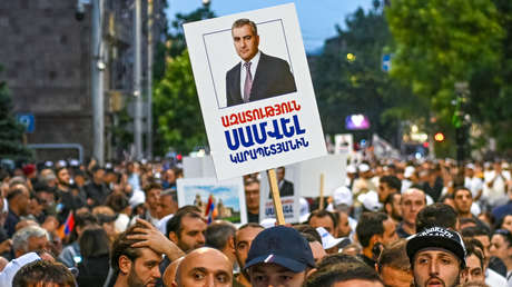 Empresario perseguido en Armenia anuncia desde prisión la creación de un nuevo partido