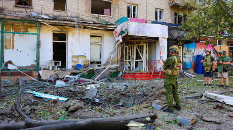 Centro médico y bloque de viviendas: Ucrania ataca Donetsk (VIDEOS)